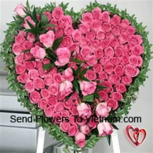 A Beautiful Heart Shaped Arrangement Of 100 Pink Roses