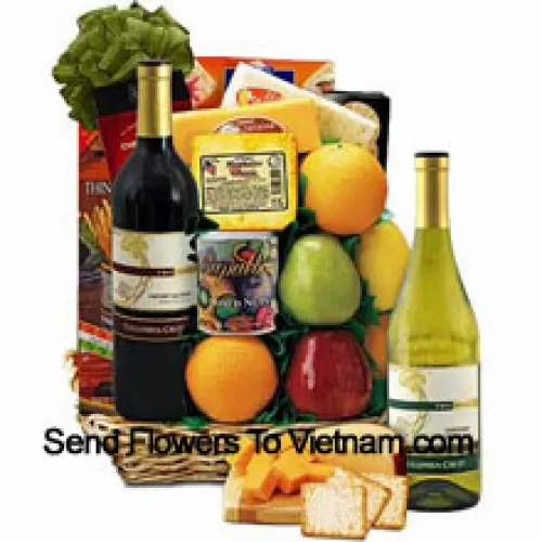 Deze cadeaubasket bevat Columbia-Crest cabernet sauvignon rode wijn, Columbia-Crest Chardonnay witte wijn, 6 stuks vers fruit van de boomgaard, Monterey Jack kaas, Colby Cheddar, Muenster kazen, Barber room crackers, Monet knapperige crackers, Geïmporteerde traditionele Italiaanse broodstokjes, Salem Baking Co. kaasstokjes, Chio stickletti pretzelstokjes en Deluxe gemengde noten in een cadeaublik. (Inhoud van de mand inclusief wijn kan variëren per seizoen en bezorglocatie. In geval van onbeschikbaarheid van een bepaald product zullen we het vervangen door een product van gelijke of hogere waarde)